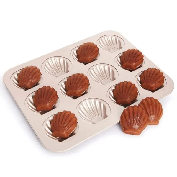 CHEFMADE 12 Cavity Madeleine Pan - Image 5